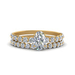 Load image into Gallery viewer, shared-prong-oval-engagement-and-wedding-ring-set-in-FDENS3023OV-NL-YG
