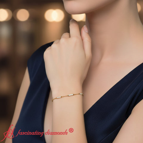 simple-bar-diamond-chain-bracelet-yellow-gold-fdbrc9754-model