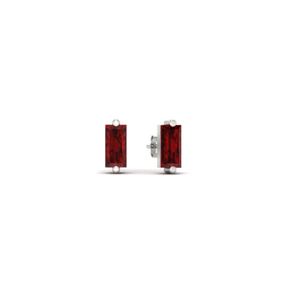 single-baguette-stud-sapphire-earring-in-white-gold-fdear11011gsablangle1-nl-wg.jpg?v=1771394802