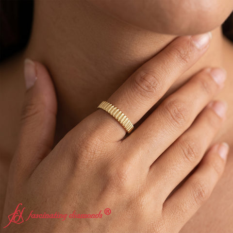 textured-ridge-ring-band-for-women-in-yellow-gold-FDR10065-07