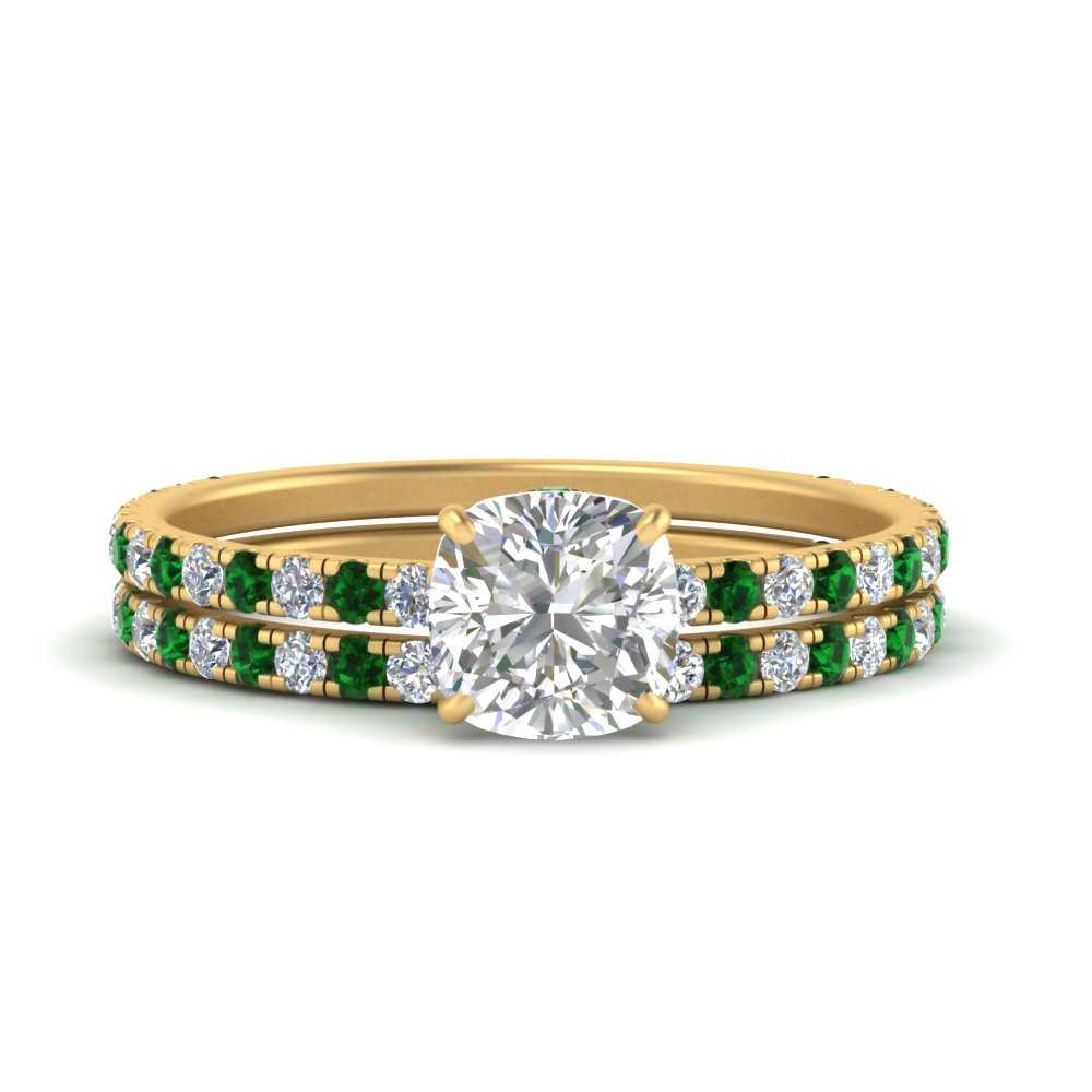 three-quarter-cushion-cut-diamond-gallery-bridal-ring-set-with-emerald-in-FD9168CUGEMGRANGLE3-NL-YG
