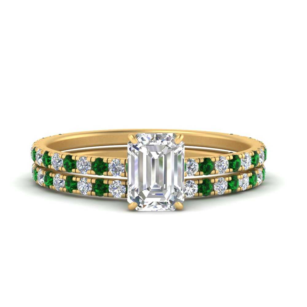 three-quarter-emerald-cut-diamond-gallery-bridal-ring-set-with-emerald-in-FD9168EMGEMGRANGLE3-NL-YG