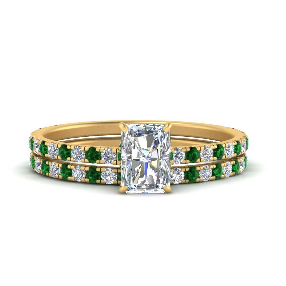 three-quarter-radiant-cut-diamond-gallery-bridal-ring-set-with-emerald-in-FD9168RAGEMGRANGLE3-NL-YG