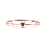 Load image into Gallery viewer, triangle-tiny-stackable-emerald-ring-in-rose-gold-FD9401RORGEMGR-NL-RG.jpg

