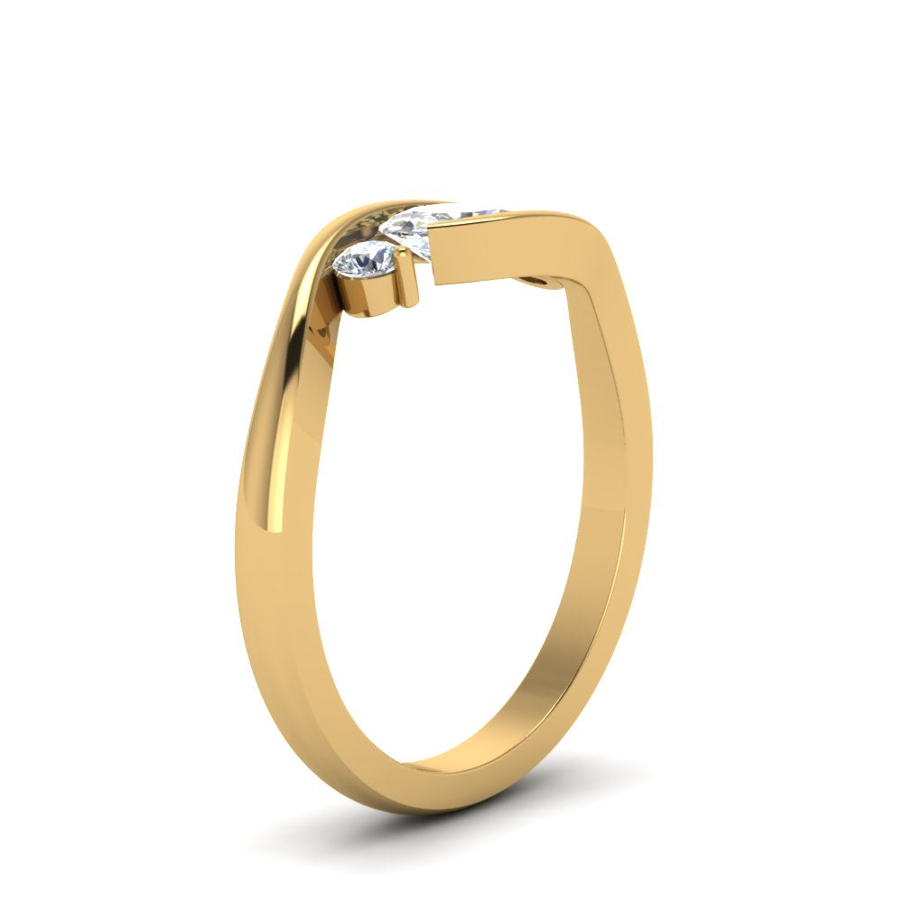 Twist 3 Stone Engagement Ring