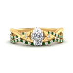 Load image into Gallery viewer, twisted-daisy-oval-emerald-bridal-ring-set-in-yellow-gold-FD9986B2OVGEMGR-NL-YG
