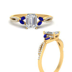 Load image into Gallery viewer, twisted-split-emerald-cut-vine-engagement-ring-with-sapphire-in-yellow-gold-FDENR3211EMRGSABLANGLE3-NL-YG
