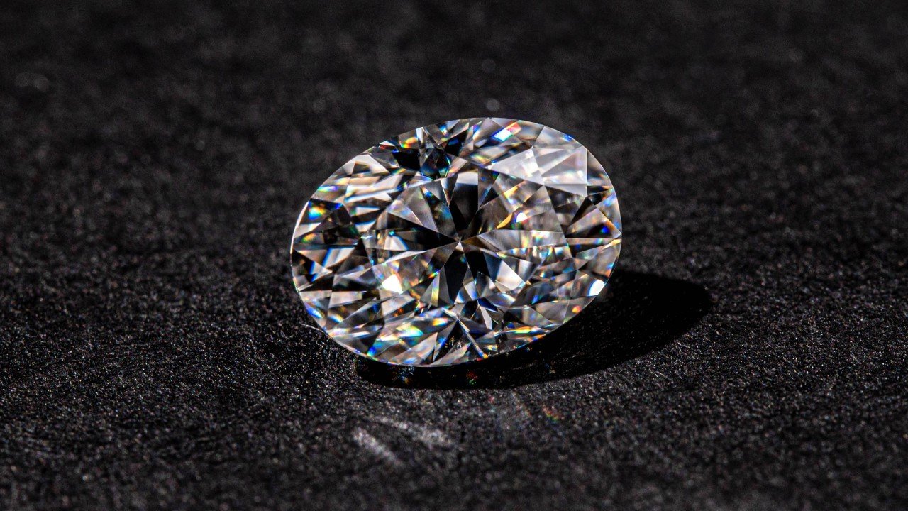 Shop GIA 1 Carat Oval Shaped Diamonds